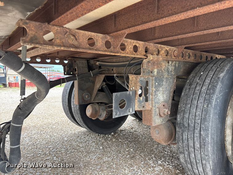image for item OJ9104 2009 Wabash refrigerated van trailer