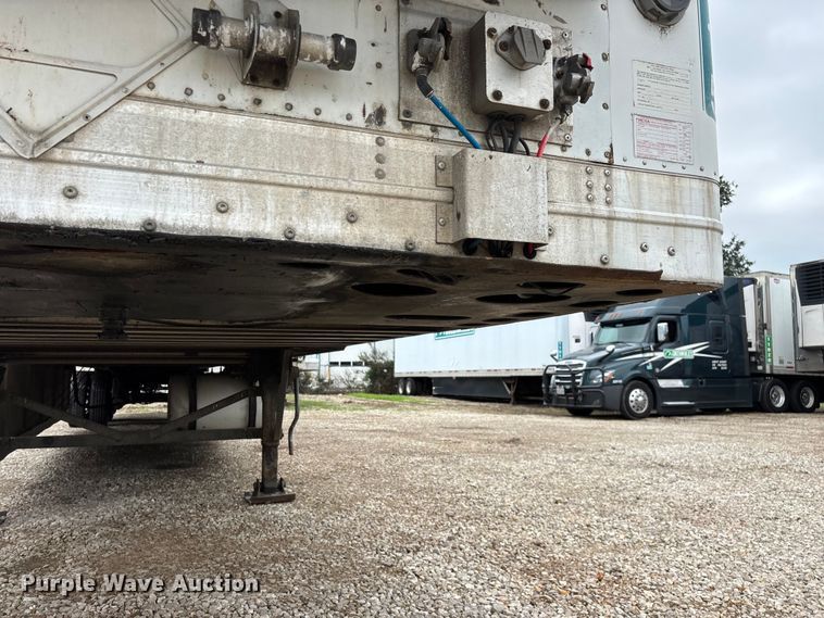 image for item OJ9108 2008 Wabash refrigerated van trailer