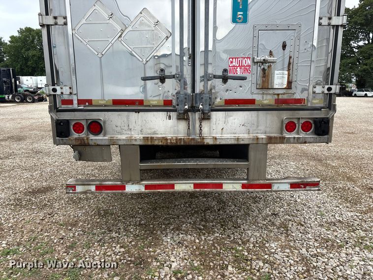 image for item OJ9108 2008 Wabash refrigerated van trailer
