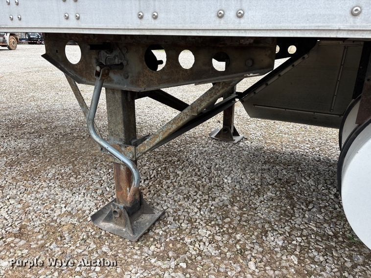 image for item OJ9108 2008 Wabash refrigerated van trailer