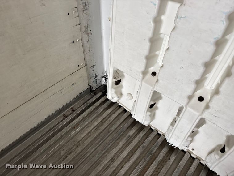 image for item OJ9108 2008 Wabash refrigerated van trailer