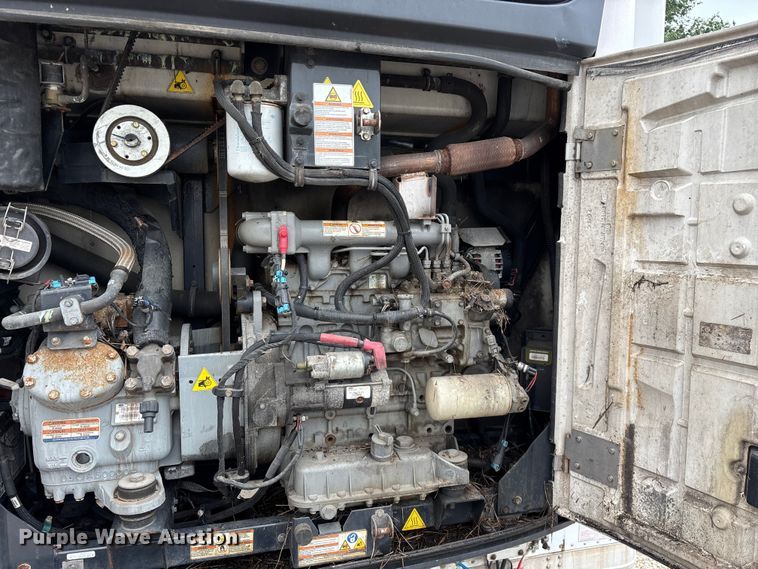 image for item OJ9108 2008 Wabash refrigerated van trailer