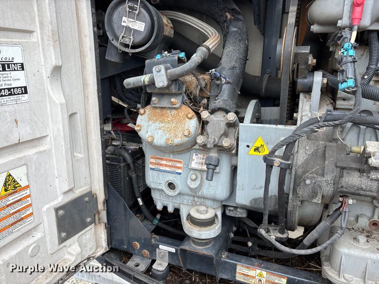 image for item OJ9108 2008 Wabash refrigerated van trailer
