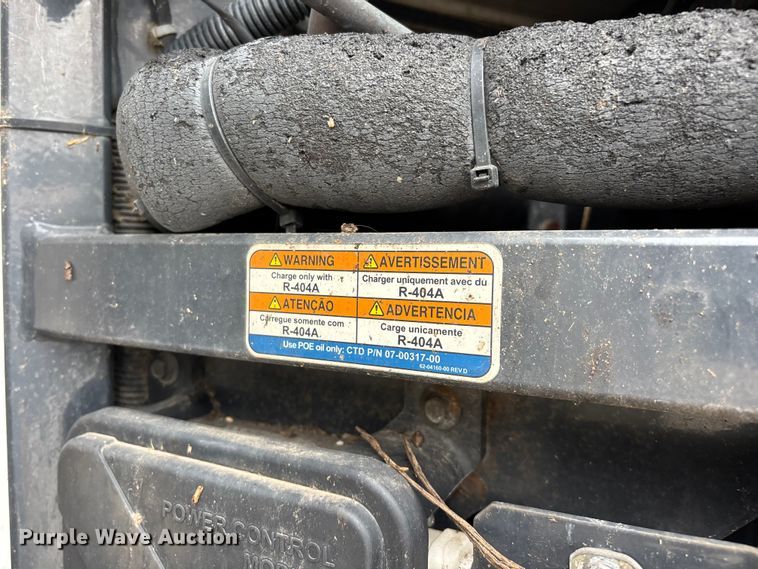 image for item OJ9108 2008 Wabash refrigerated van trailer