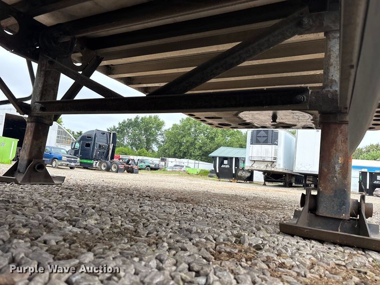 image for item OJ9108 2008 Wabash refrigerated van trailer