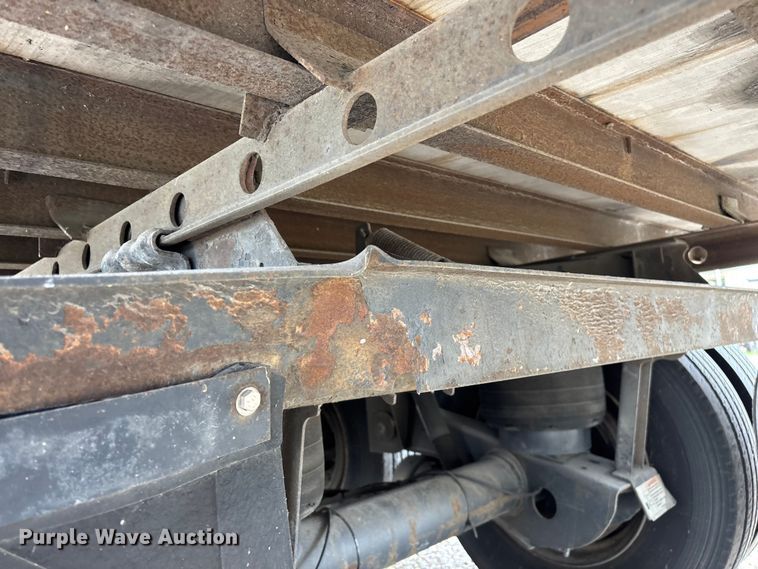 image for item OJ9108 2008 Wabash refrigerated van trailer