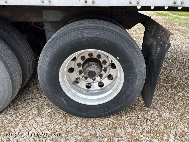 image for item OJ9108 2008 Wabash refrigerated van trailer