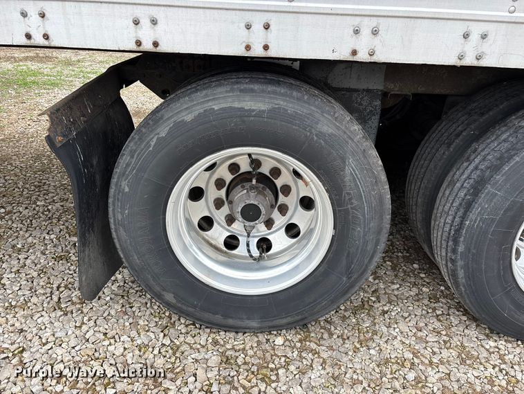 image for item OJ9108 2008 Wabash refrigerated van trailer