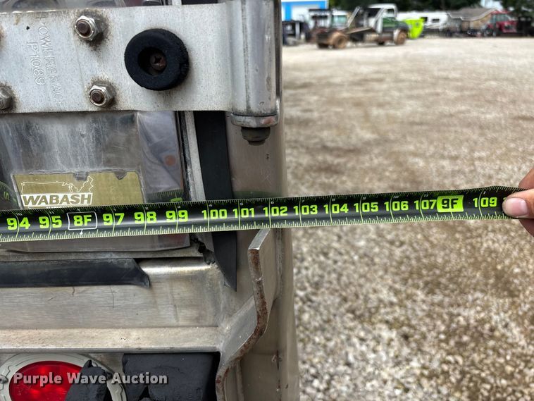 image for item OJ9108 2008 Wabash refrigerated van trailer