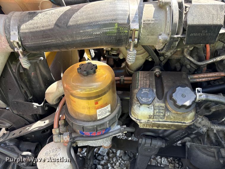 image for item YA1941 2018 Freightliner Cascadia semi truck