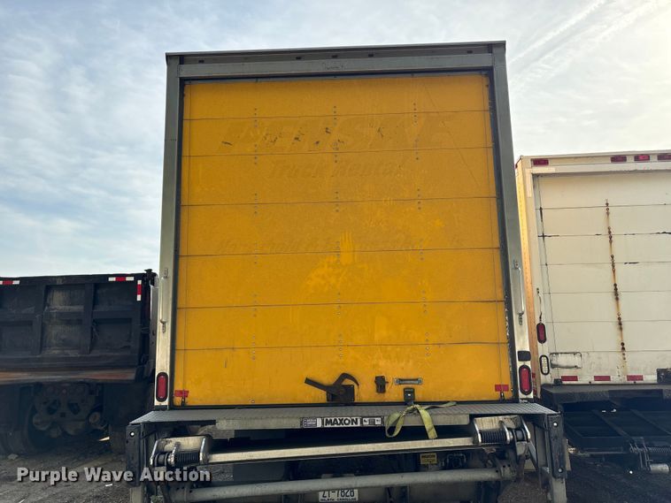 image for item YA2126 2019 International 4300 box truck