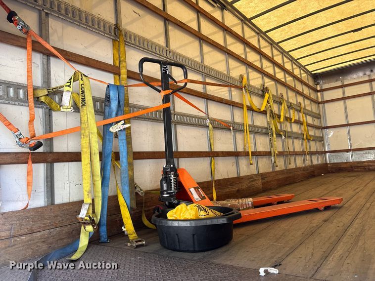 image for item YA2126 2019 International 4300 box truck