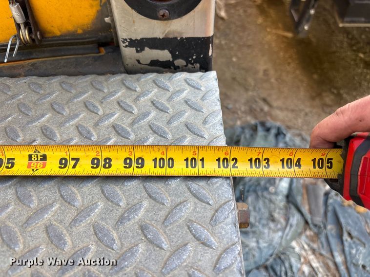image for item YA2126 2019 International 4300 box truck