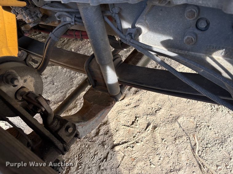 image for item YA2126 2019 International 4300 box truck