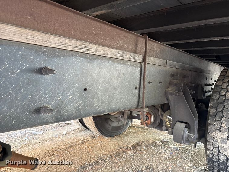 image for item YA2126 2019 International 4300 box truck