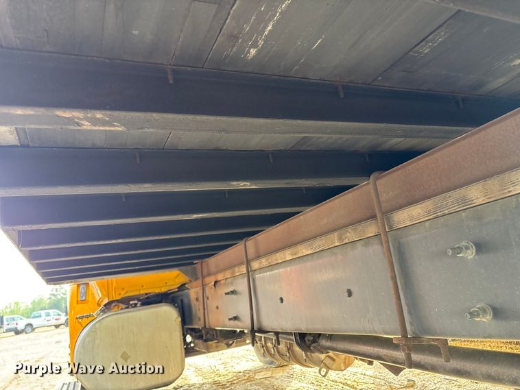 image for item YA2126 2019 International 4300 box truck