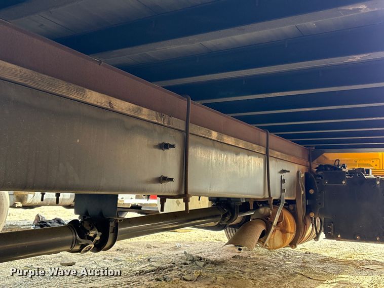 image for item YA2126 2019 International 4300 box truck