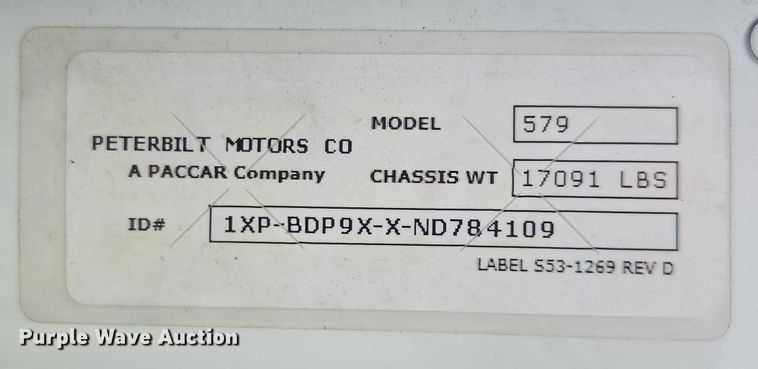image for item YA2141 2022 Peterbilt 579 semi truck