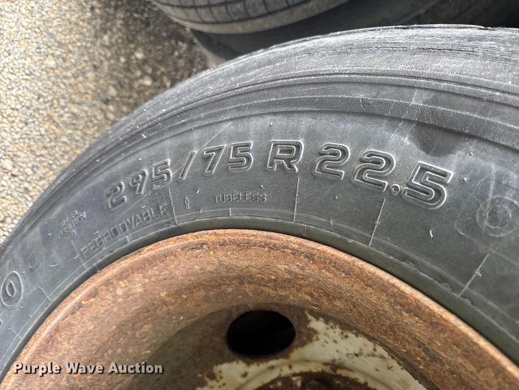 image for item YA2185 1995 Wabash  dry van trailer
