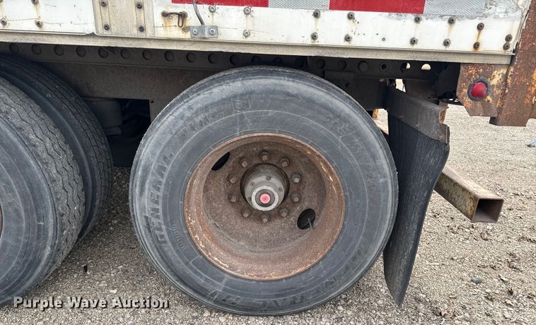 image for item YA2185 1995 Wabash  dry van trailer