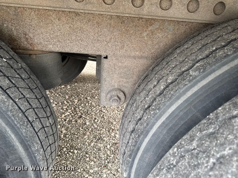 image for item YA2185 1995 Wabash  dry van trailer