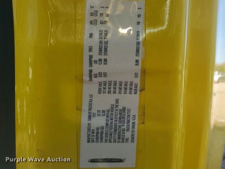 image for item YA2187 2018 Freightliner Cascadia semi truck