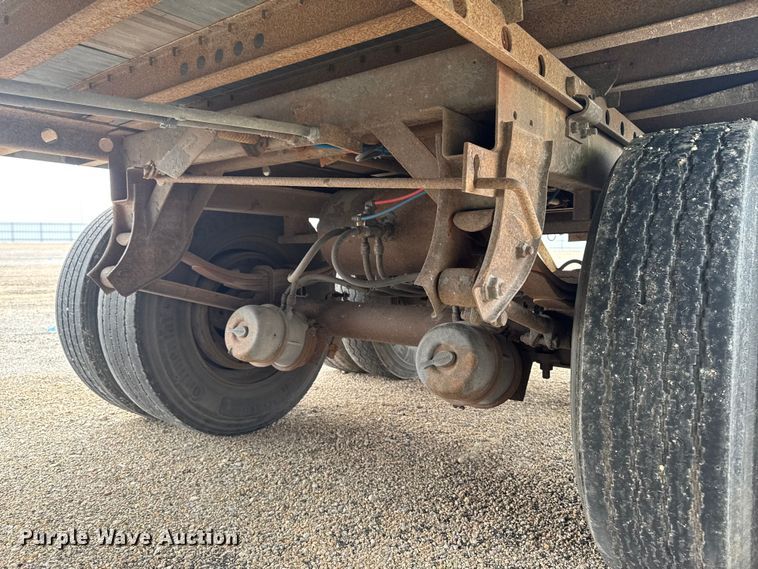 image for item YA2206 2009 Wabash Wabash National Corporation dry van trailer