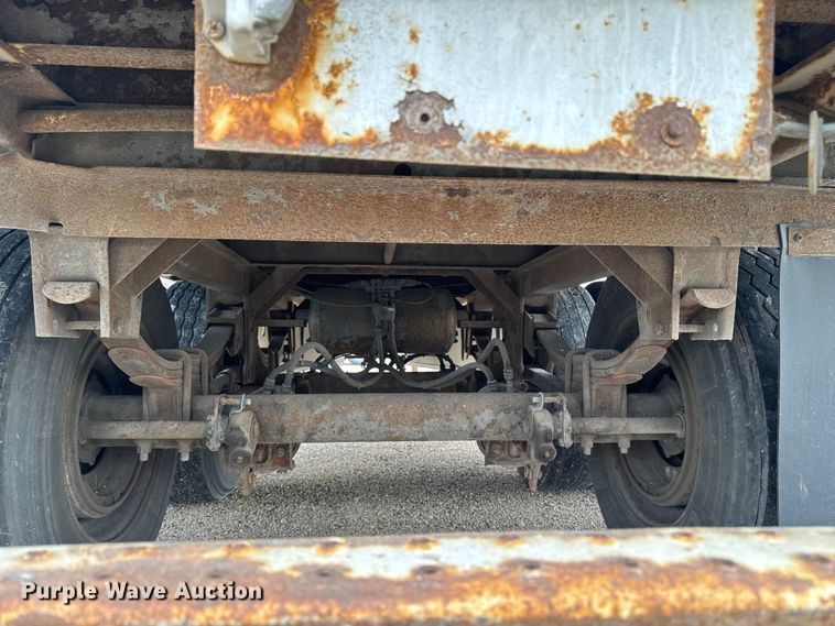 image for item YA2206 2009 Wabash Wabash National Corporation dry van trailer