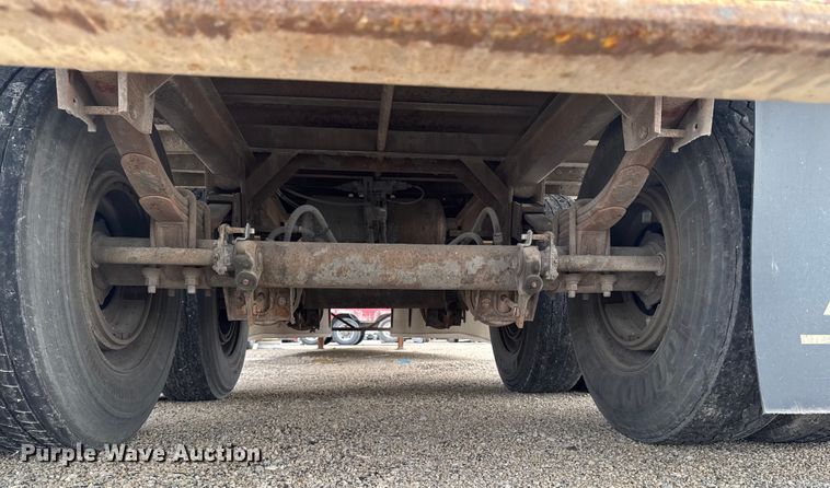 image for item YA2206 2009 Wabash Wabash National Corporation dry van trailer