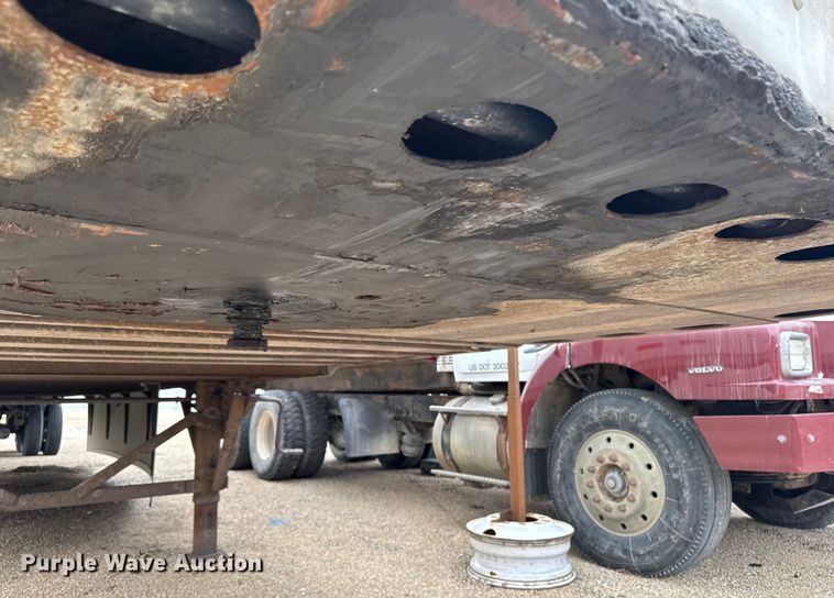 image for item YA2206 2009 Wabash Wabash National Corporation dry van trailer