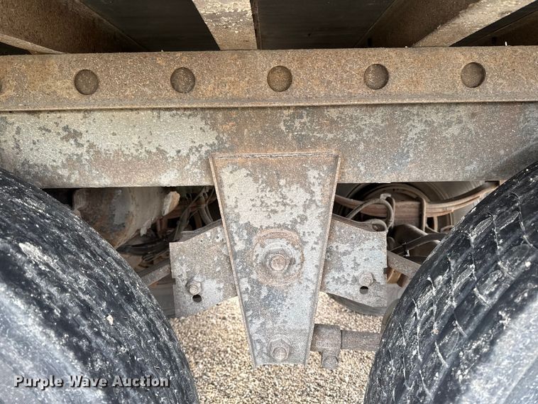 image for item YA2206 2009 Wabash Wabash National Corporation dry van trailer
