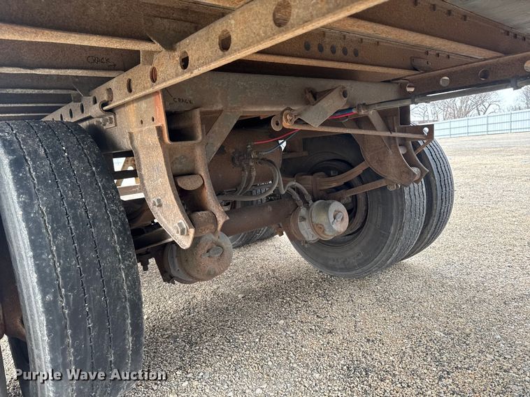 image for item YA2206 2009 Wabash Wabash National Corporation dry van trailer