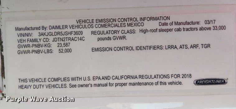 image for item YA2236 2018 Freightliner Cascadia semi truck