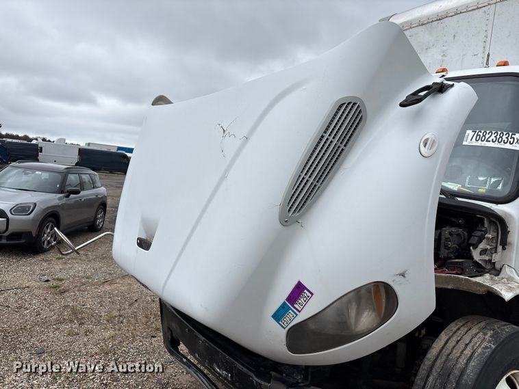 image for item YA2424 2016 Freightliner Business Class M2 box truck