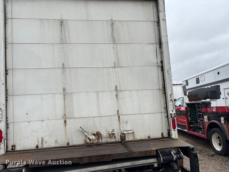 image for item YA2424 2016 Freightliner Business Class M2 box truck