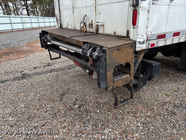 image for item YA2424 2016 Freightliner Business Class M2 box truck