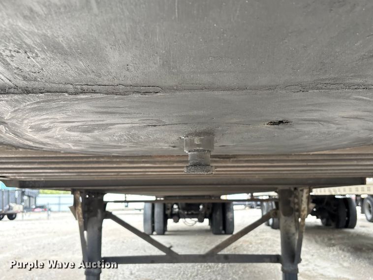 image for item YA2438 2014 Wabash 53' Van Trailer