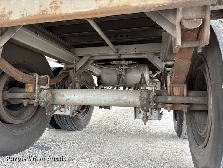 image for item YA2438 2014 Wabash 53' Van Trailer