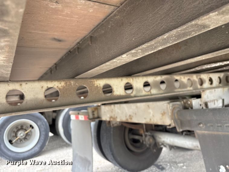 image for item YA2438 2014 Wabash 53' Van Trailer