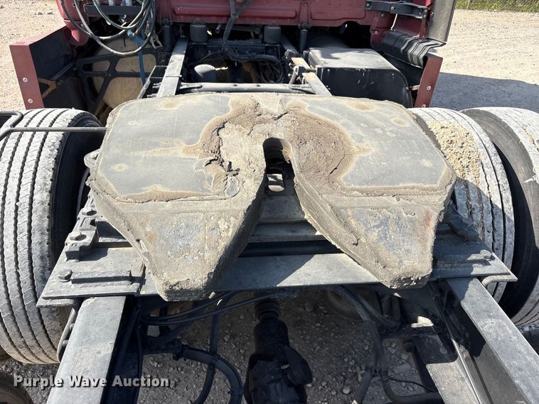 image for item YA2539 2018 Freightliner Cascadia semi truck
