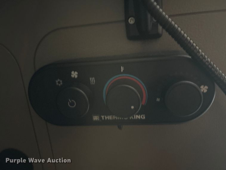 image for item YA2539 2018 Freightliner Cascadia semi truck