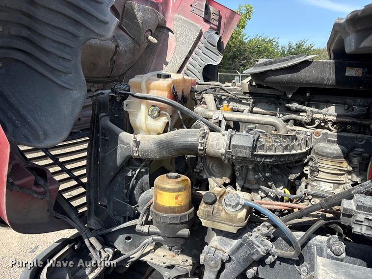 image for item YA2539 2018 Freightliner Cascadia semi truck