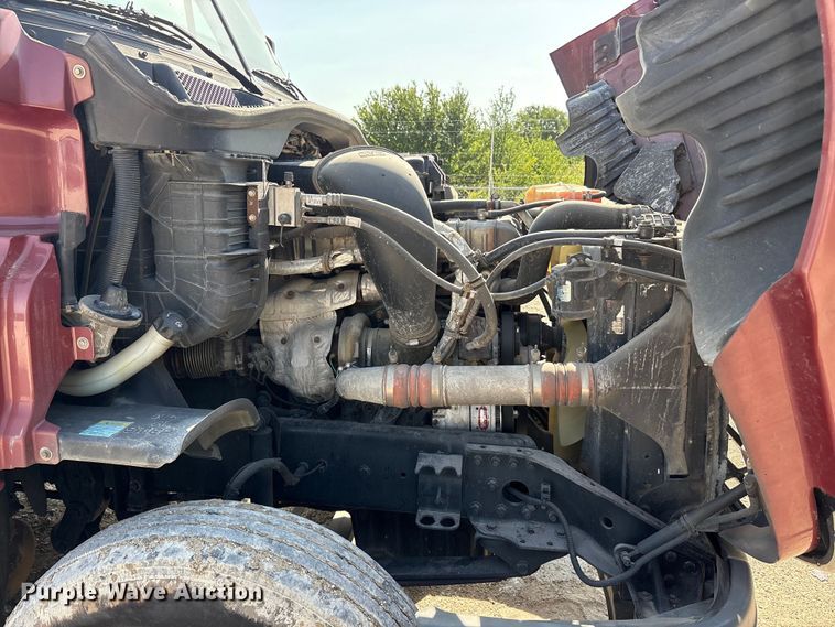 image for item YA2539 2018 Freightliner Cascadia semi truck