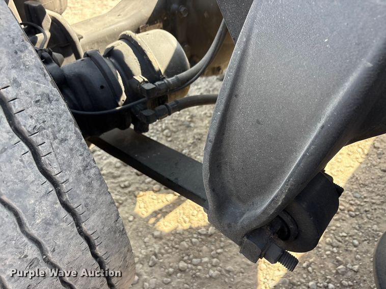 image for item YA2539 2018 Freightliner Cascadia semi truck