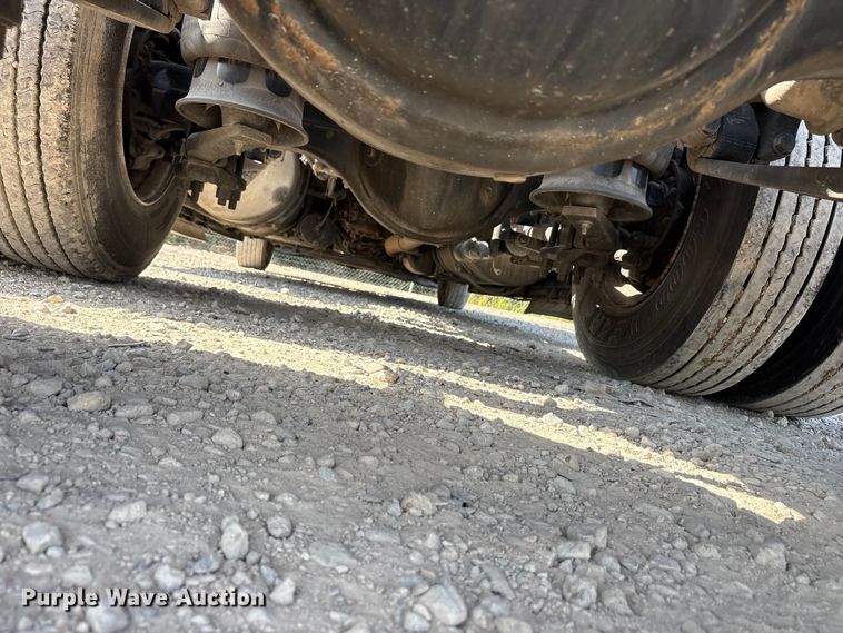 image for item YA2539 2018 Freightliner Cascadia semi truck