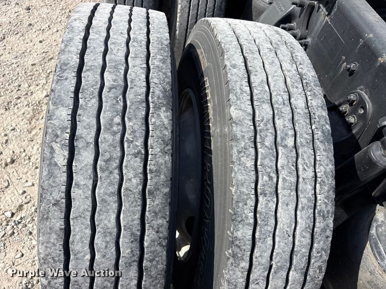 image for item YA2539 2018 Freightliner Cascadia semi truck
