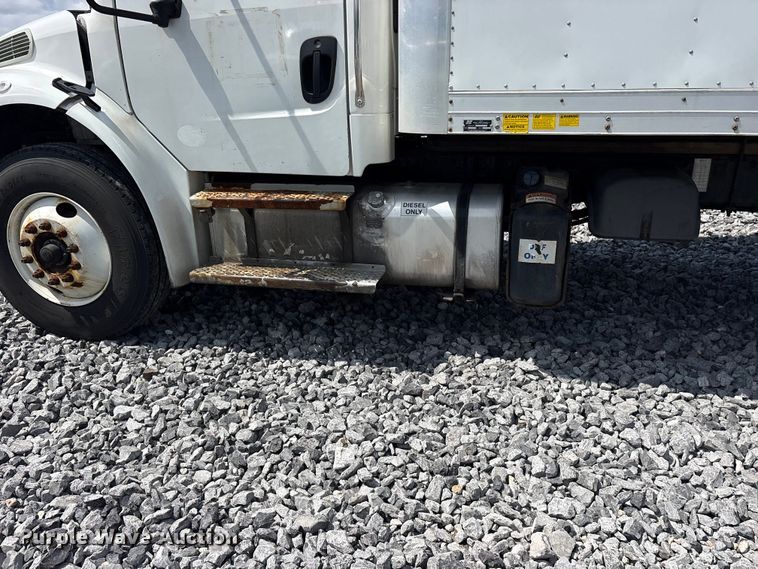 image for item YA2732 2021 Freightliner Business Class M2 box truck