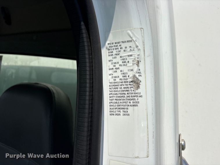 image for item YA2732 2021 Freightliner Business Class M2 box truck