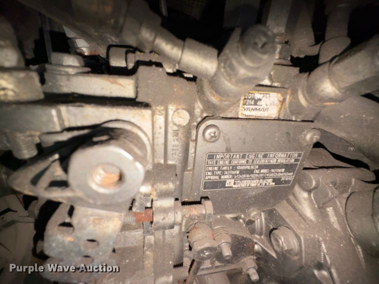 image for item YA2848 2020 Freightliner Cascadia semi truck