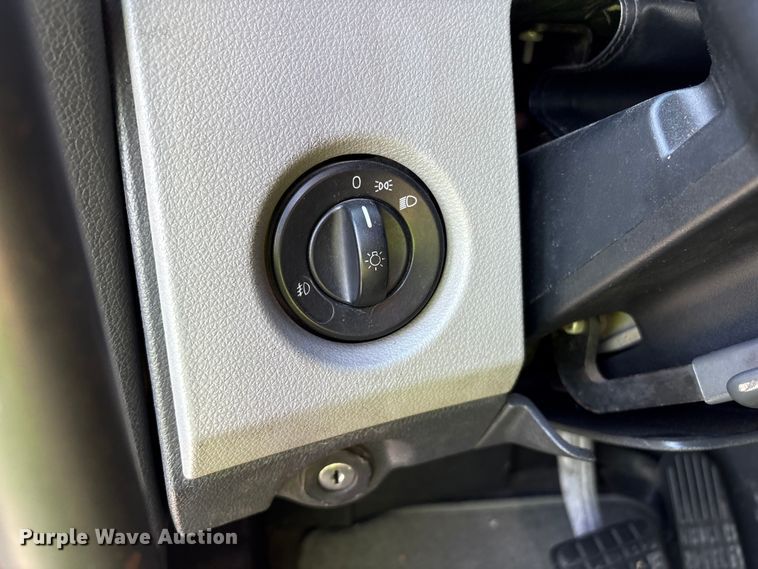 image for item YA2848 2020 Freightliner Cascadia semi truck